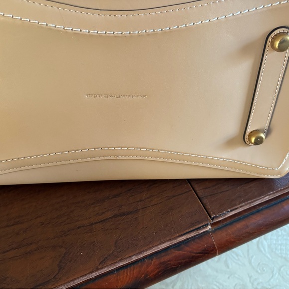 Coach Cream Leather Women's Bag - Picture 10 of 12